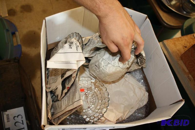 Box Lot of Anchor Hocking &quotBubble Glass&...