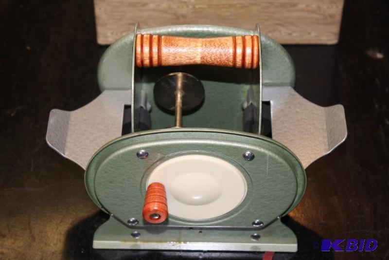 Vintage Nestor Johnson Card Shuffler for up t...