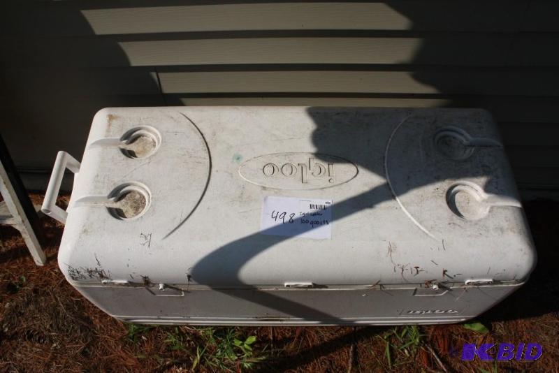 100 Quart Igloo Cooler, Hinges Are operationa...