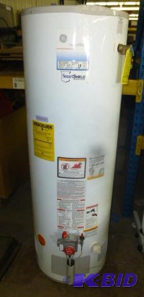 lot 17 image: GE Smart Water Brand Model GP40T06AVG00 ...