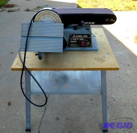 lot 25 image: Delta Brand Model 31-460 Combination 4" ...