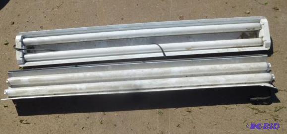 lot 39 image: Set of 2 Portable Florescent Light Fixtures I...