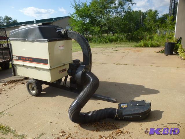 lot 5 image: Agri Fab Model 45-0171 3264 Mow - N - Vac Pul...
