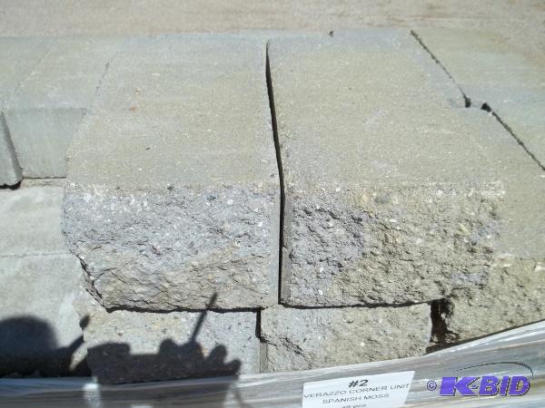 Verazzo Stone Spanish Moss 6&quotH Corner Un...