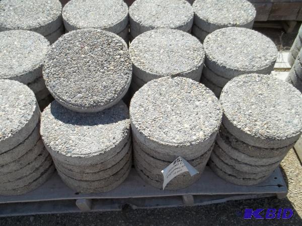 12&quot Round Exposed Agg. Stepping Stone, Q...