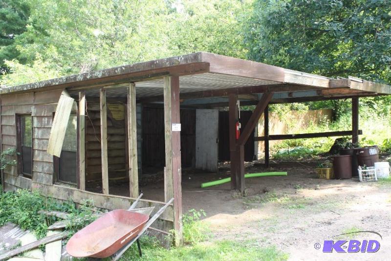 Aluminum clad building 17x24 with additiona...