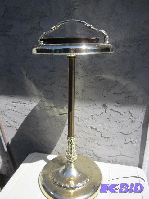 lot 132 image: 25 inch metal ash tray stand. ...