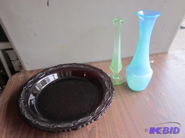 lot 33 image: Lot of Depression glass, including 10 inch ru...