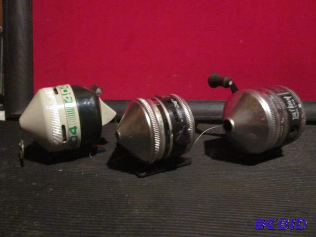 lot 71 image: Lot of (3) Zebco Fishing Reels, 33, 733, 404....