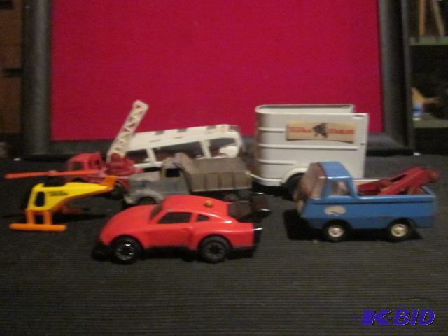 lot 76 image: Large lot of Tonka Toys, including Tonka Stab...