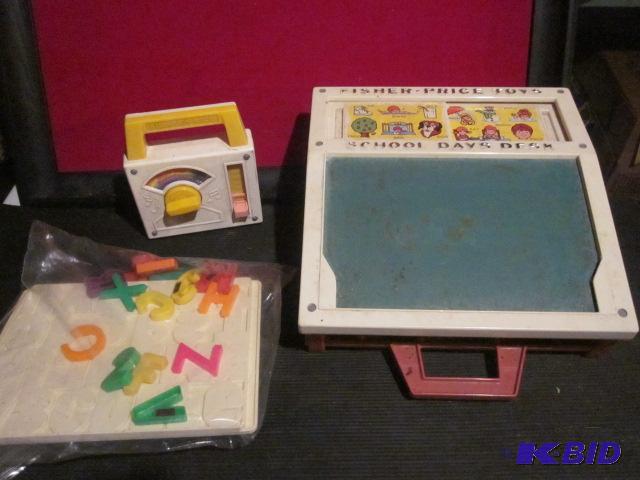lot 80 image: Vintage Fisher Price School Days Desk, Fisher...