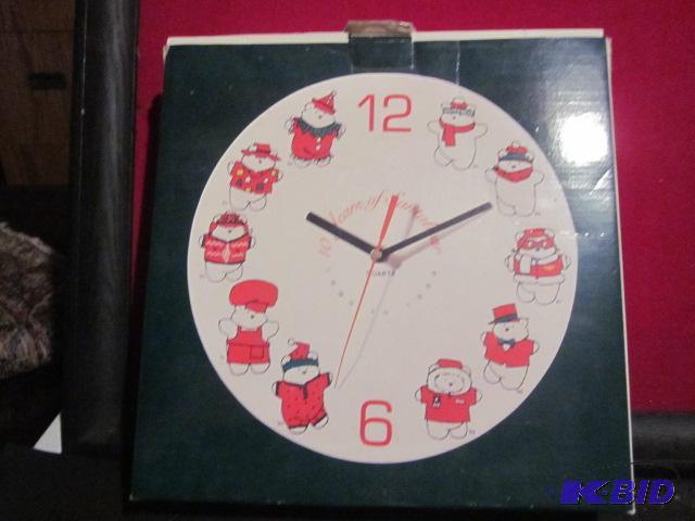 lot 82 image: Vintage 1985 to 1994 Santa Bear 10th Year Com...