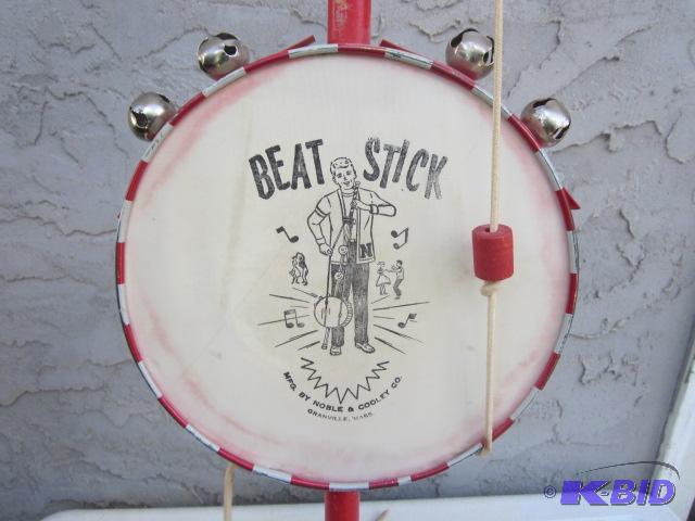 lot 92 image: Vintage Nobel and Cooley Grandville Mass Beat...