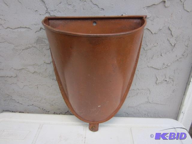 lot 99 image: Metal copper tone outdoor hanging planter wal...