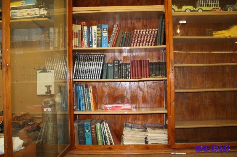 lot 100 image: Large lot of books including   Modern Shop P...