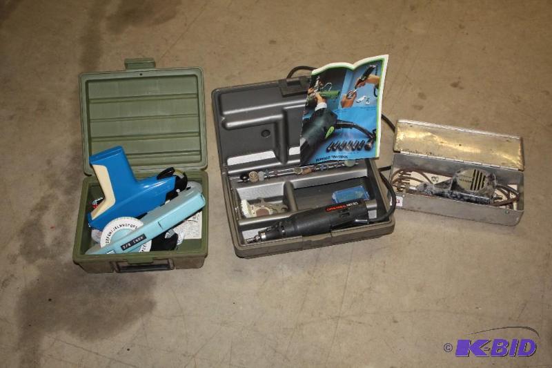 lot 133 image: Dymo Labeling Kit  Dremel Moto-Tool 250-5, ...