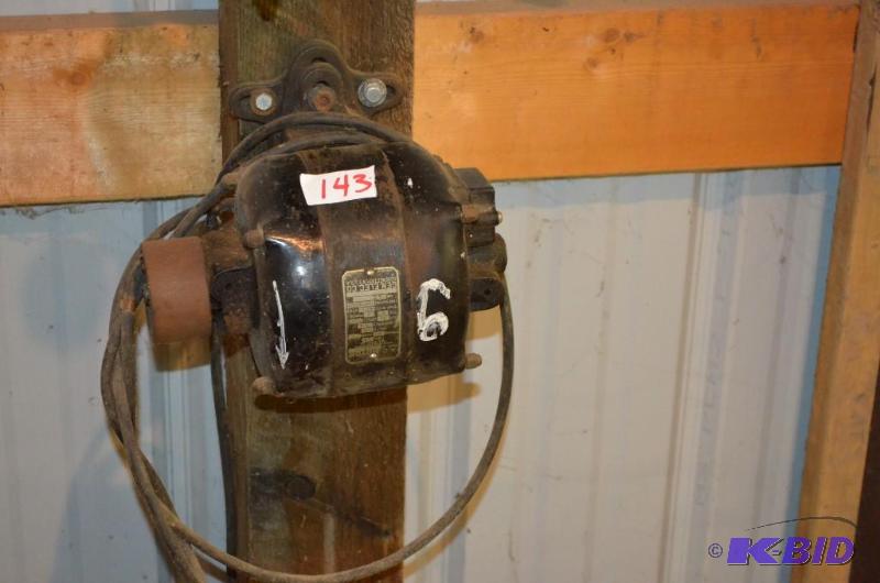 lot 143 image: Wall Hanging AC Motor by General Electric Mod...