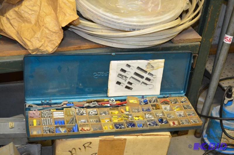 lot 151 image: Electrical terminals in a vintage Snap On Too...