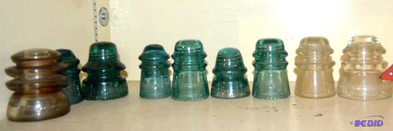 lot 175 image: Insulators - Hemingray -9 one says pat. ...