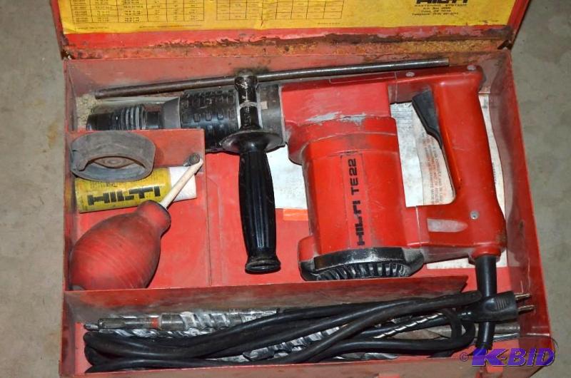 lot 54 image: Hilti TE22 Rotary Hammer Drill in Case...