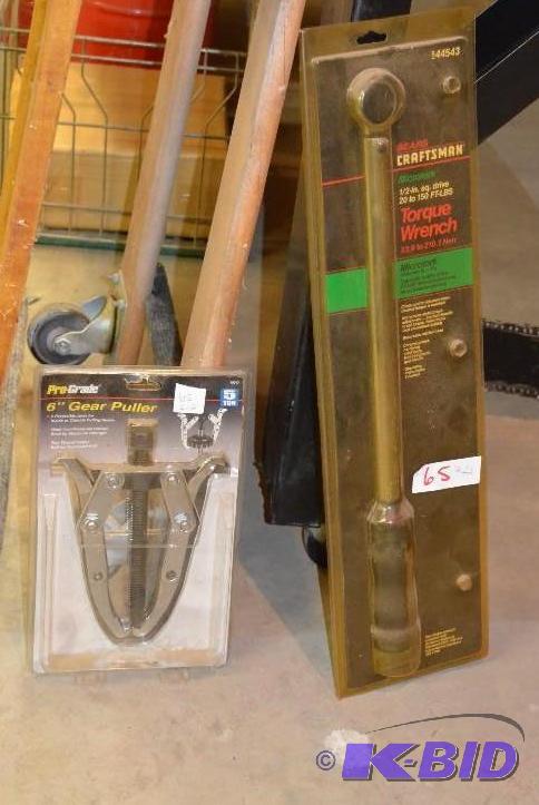 lot 65 image: Sears Craftsman Microtork Torque Wrench 12...