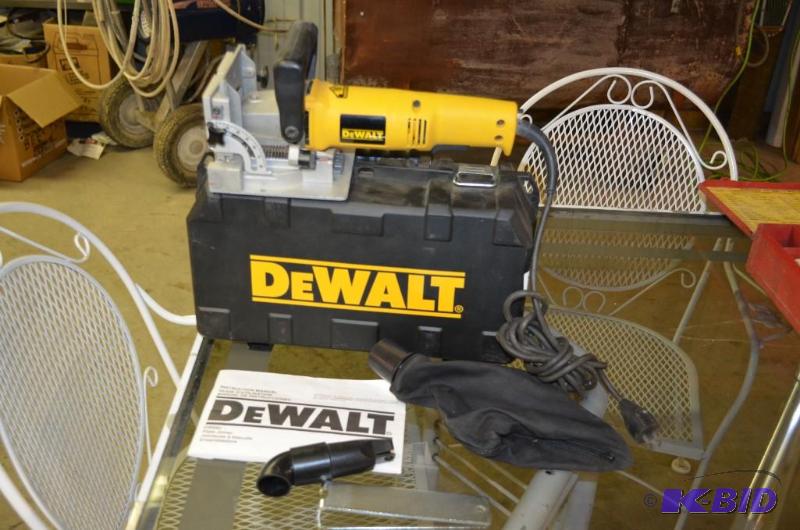 lot 72 image: Dewalt Plate Joiner DW682 in case with instru...