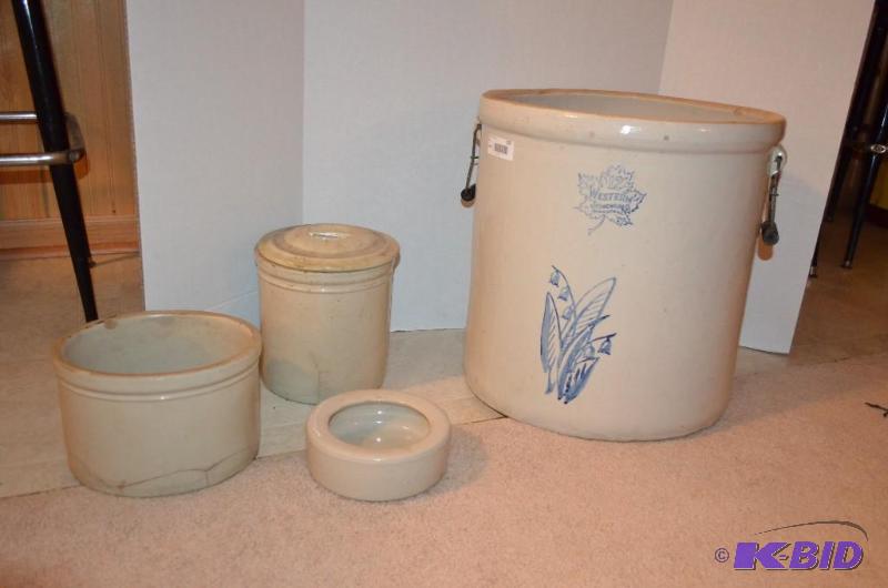 lot 102 image: Western Stoneware Company, Monmouth ill, 12...