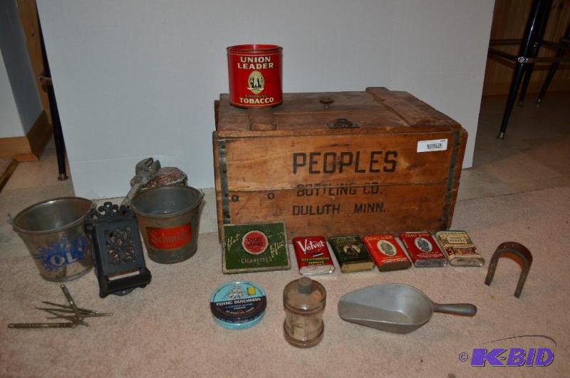 lot 104 image: Wooden crate &quotPeoples Bottling Co., D...