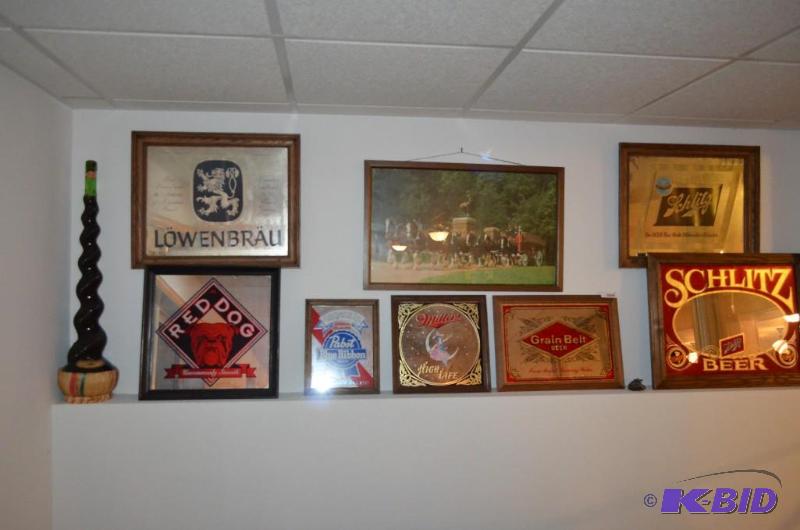 lot 121 image: Lot of beer signs (mirrors)   &quotred Dog-U...