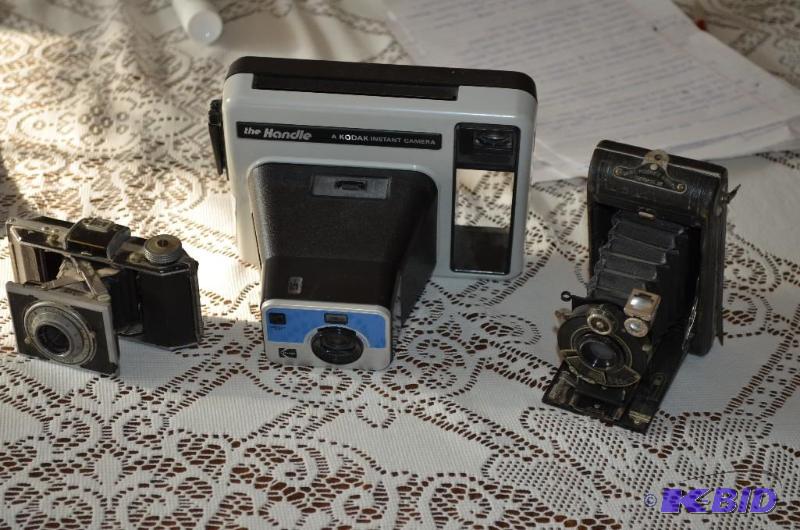 lot 139 image: Lot of 3 Antique to Vintage Cameras including...