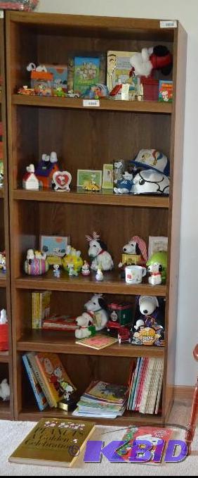 lot 143 image: Lot of Collectible Snoopy Charles Schultz ite...