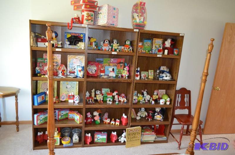lot 148 image: Wood display shelf - 5 shelves - 71.25 x 28 ...
