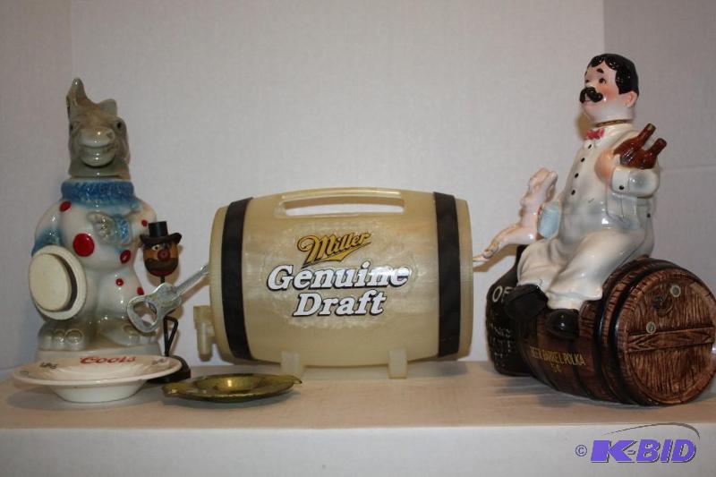 lot 184 image: Liquor Decanters 1968 Jim Beam&nbspPolitica...
