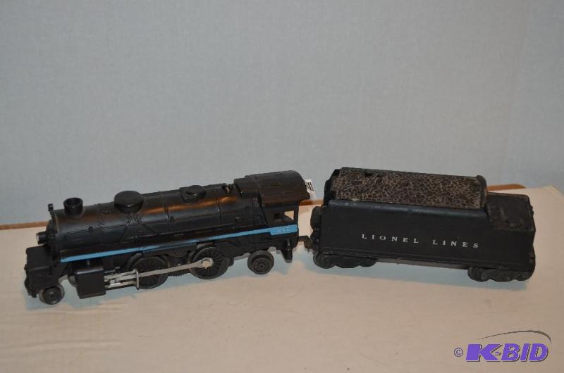 lot 19 image: Vintage Lionel #247 Black Engine with Tender ...
