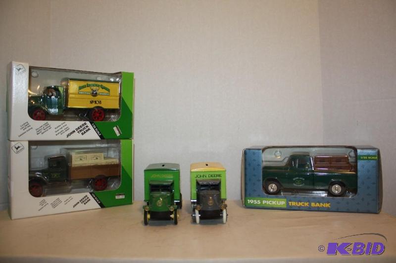 lot 207 image: 5 Replica Models by ERTL   1926 Bulldog John...