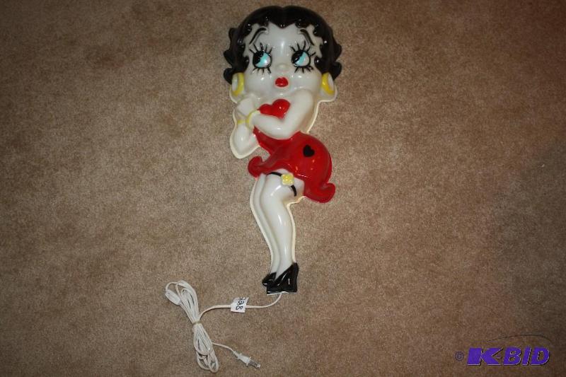 lot 228 image: Vintage Betty Boop&nbspLighted wall sculptur...