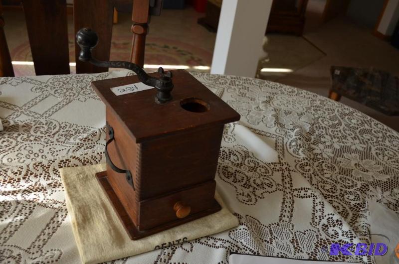 lot 234 image: Vintage Coffee Box Grinder  wood jewelry bo...