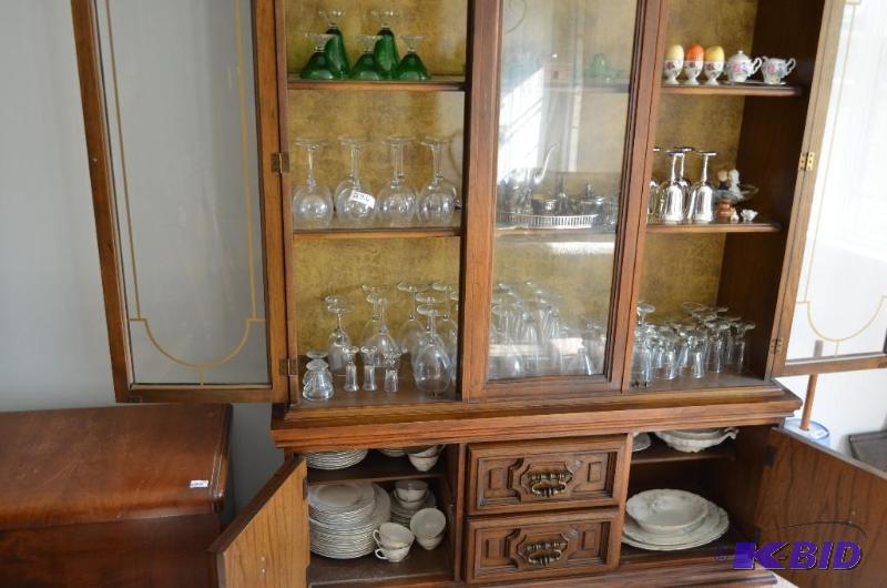 lot 236 image: Lot of collectible glassware, china and silve...