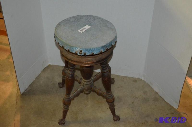 lot 256 image: Antique Wood Claw Feet Piano Swivel Stool Ben...