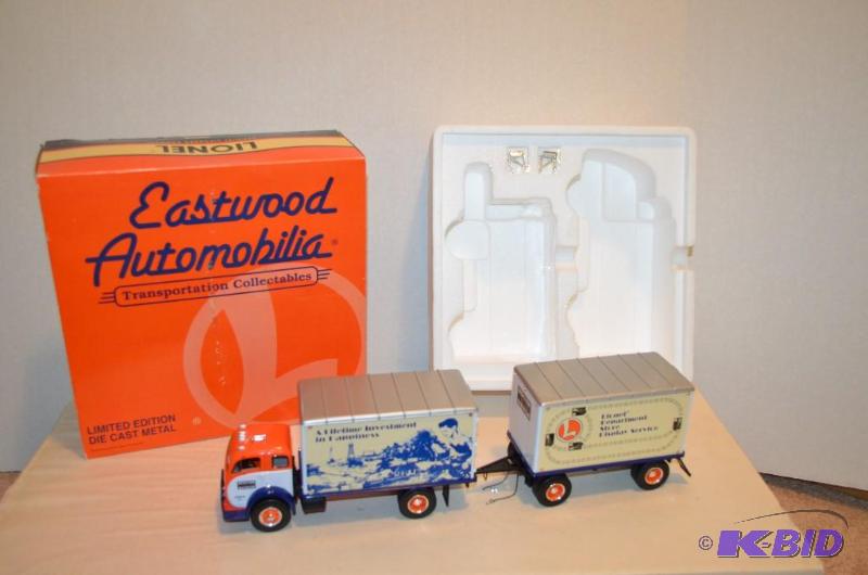 lot 26 image: 1997&nbspLionel&nbspReplica of a 1953 White...