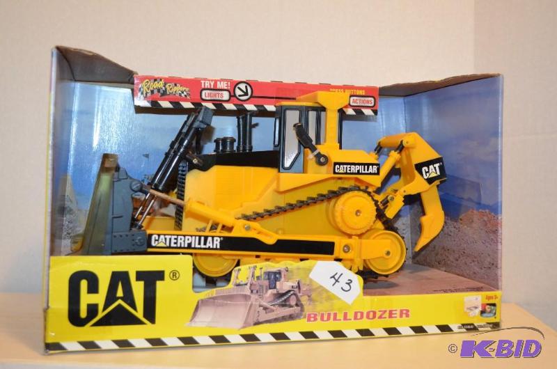 lot 43 image: Caterpillar &quotRoad Rippers" bull doz...