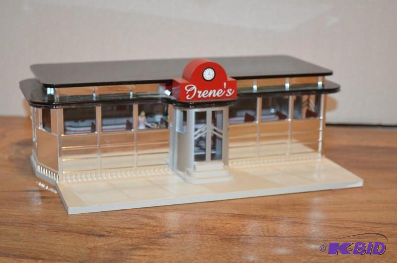 lot 54 image: Lionels &quotIrenes" diner for "...