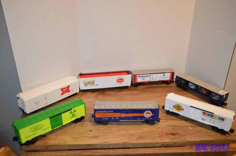 lot 58 image: 7 pieces Lionel Freight Cars    &quotAEC Ra...