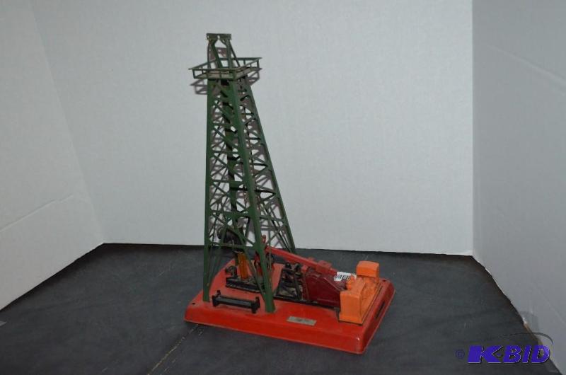 lot 64 image: Lionel 455 Oil Derrick and pumper...