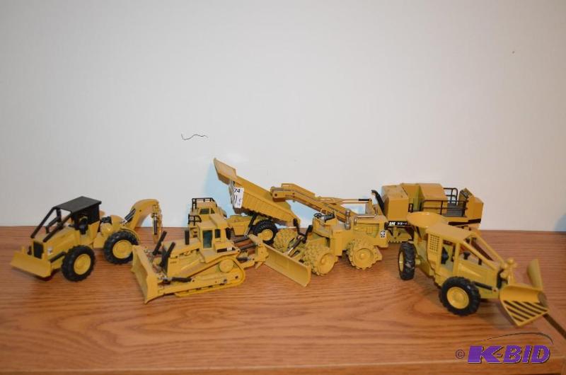 lot 74 image: 6 heavy equipment replicas   Joal Cat 518 Gr...