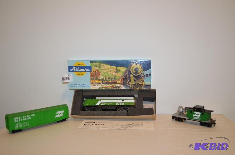 lot 89 image: &quotTrains Athearn in Miniature-Authentic-r...