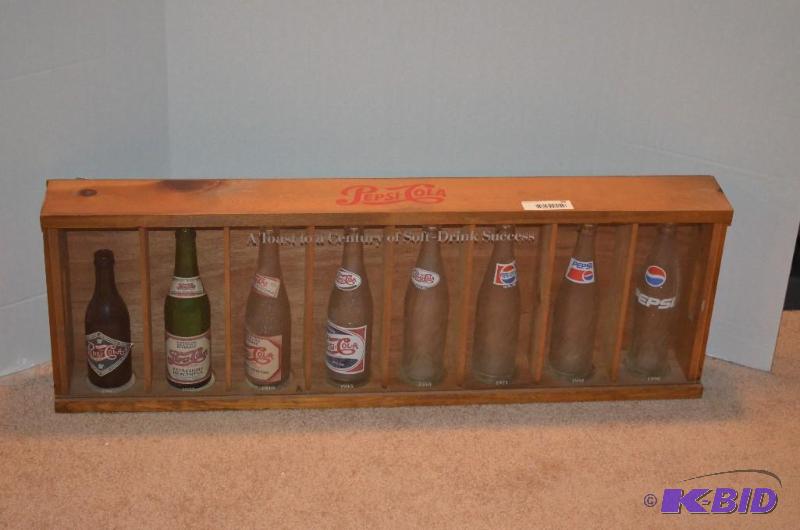 lot 98 image: Collectible wood Pepsi-Cola bottle display ca...
