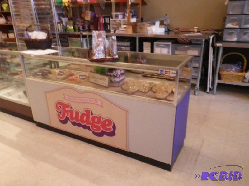 lot 19 image: Display counter, 70" l x 38" t x 20...