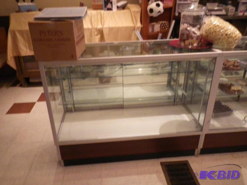lot 23 image: Display counter, 48" l x 38" t x 20...
