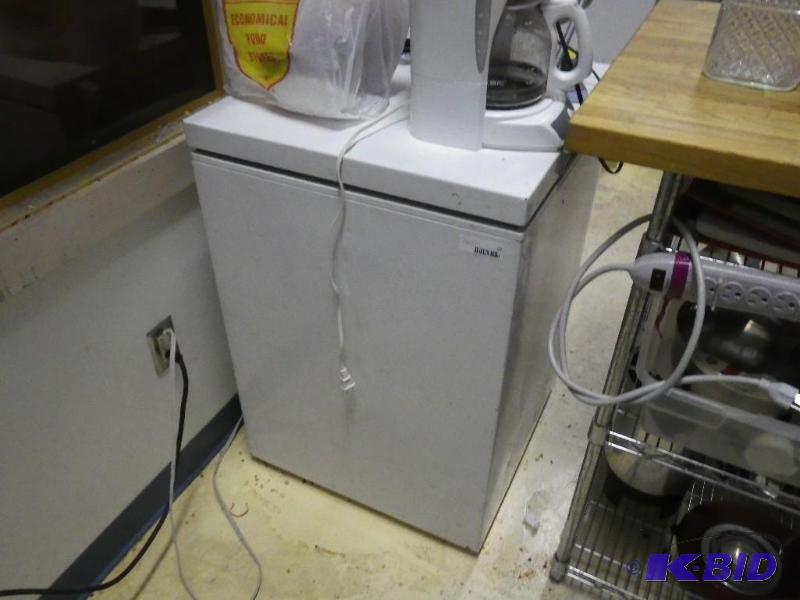 lot 34 image: Small chest freezer...